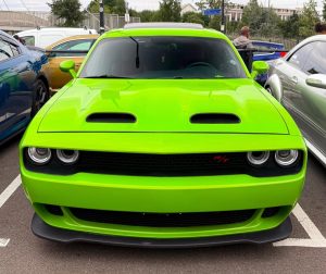 dodge challenger lamborghini verde mantis